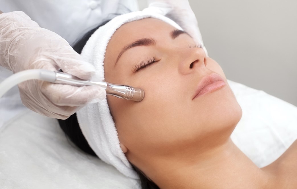 Hydro Dermabrasion Treatment